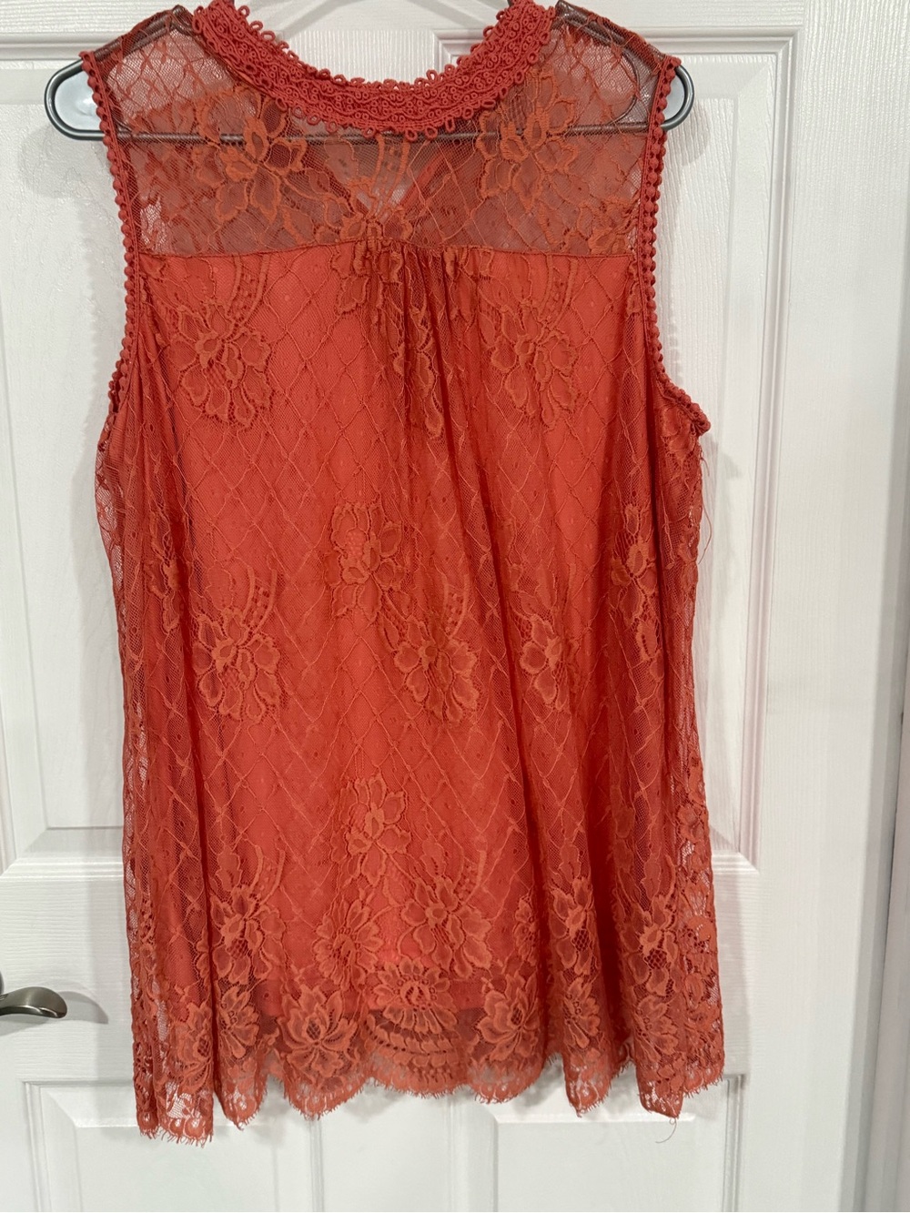 Ultra Pink Rust Lace Sleeveless Camisole